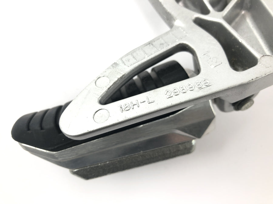 Suzuki GSF 1250 SA Bandit WVCH [2007] - Systém opěrky nohou spolujezdce vzadu vlevo