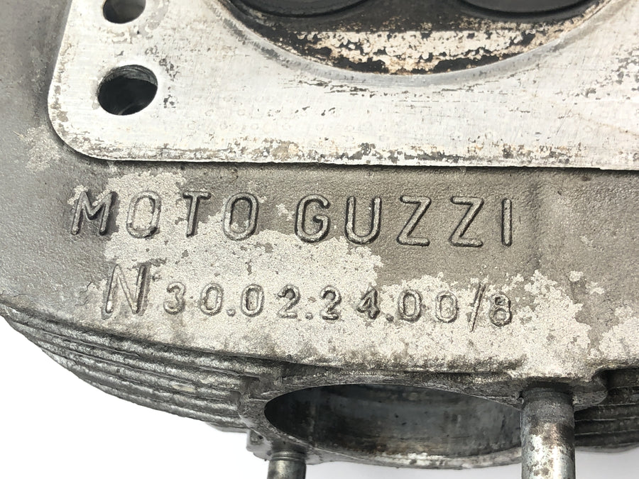 Moto Guzzi V10 Centauro [1998] - hlava válců levá hlava ventilu