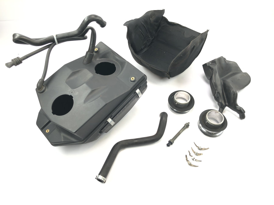 Ducati ST3 S3 [2004] - skříň vzduchového filtru skříň vzduchového filtru airbox