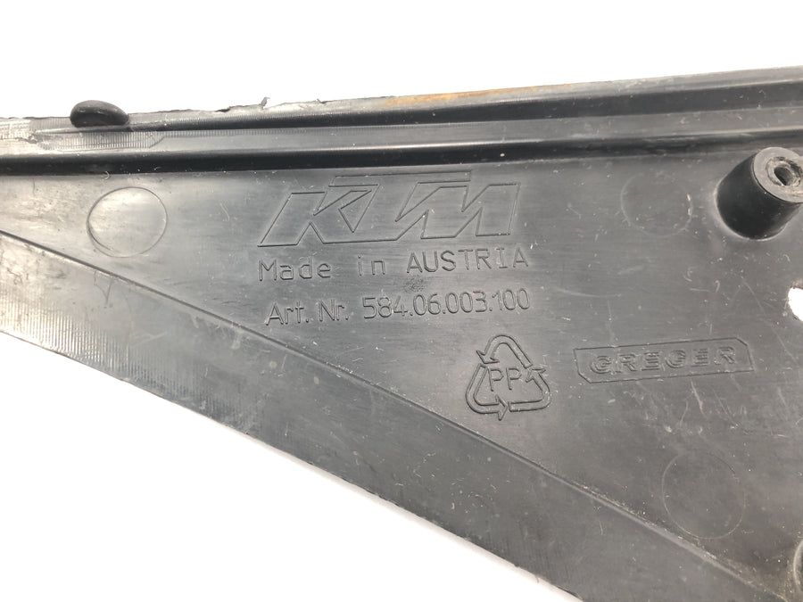 KTM 640 LC4 Prestige [2005] - Kryt vzduchového filtru boční kryt levý plastový kryt