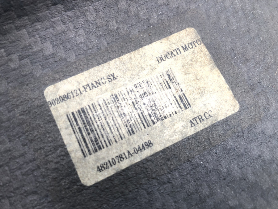 Ducati Monster S4R M4 [2004] - zadní kapotáž levá strana kapotáž karbonová levá strana