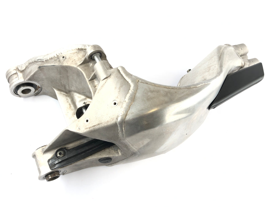 Ducati 1098 S H7 [2009] - Schwinge zadním kola