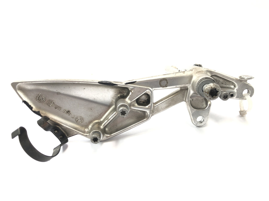 BMW K 1200 S K12S [2004] - stupačka řidiče, pravá stupačka