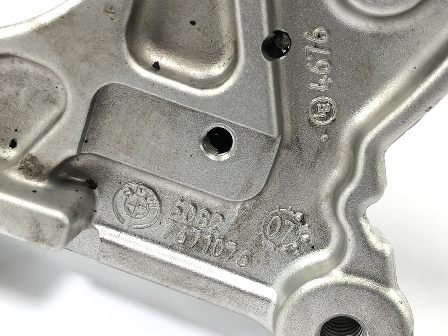 BMW R 1200 R R1ST [2008] - stupačka řidiče, pravá stupačka s držákem stupačky