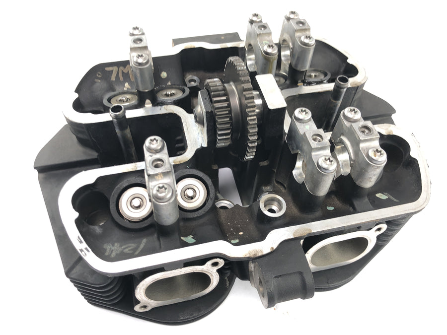 Triumph Bonneville T100 986MF [2012] - ovládání ventilu hlavy válců