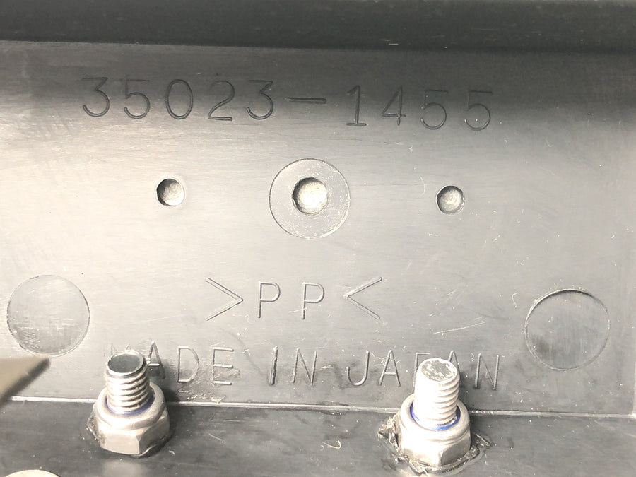Kawasaki ZRX 1200 S ZRT20A [2001] - Zadní vnitřní panel, spodní část, zadní blatník, uchycení zadního světla