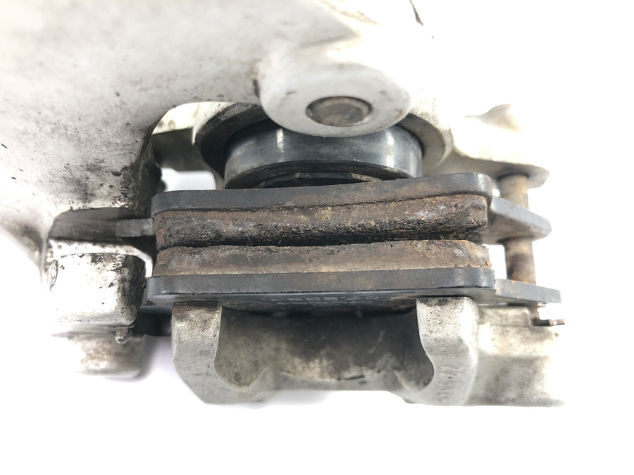 KTM 640 LC4 EGS [1999] - Brzdový třmen Brembo zadní brzdový třmen s držákem