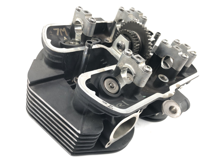 Triumph Bonneville T100 986MF [2012] - ovládání ventilu hlavy válců