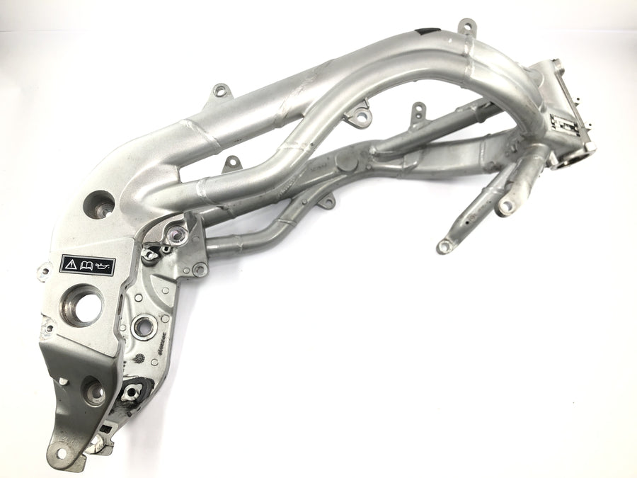 TRIUMPH DAYTONA 955I T595 [1998] - Rám hlavního rámu s papíry