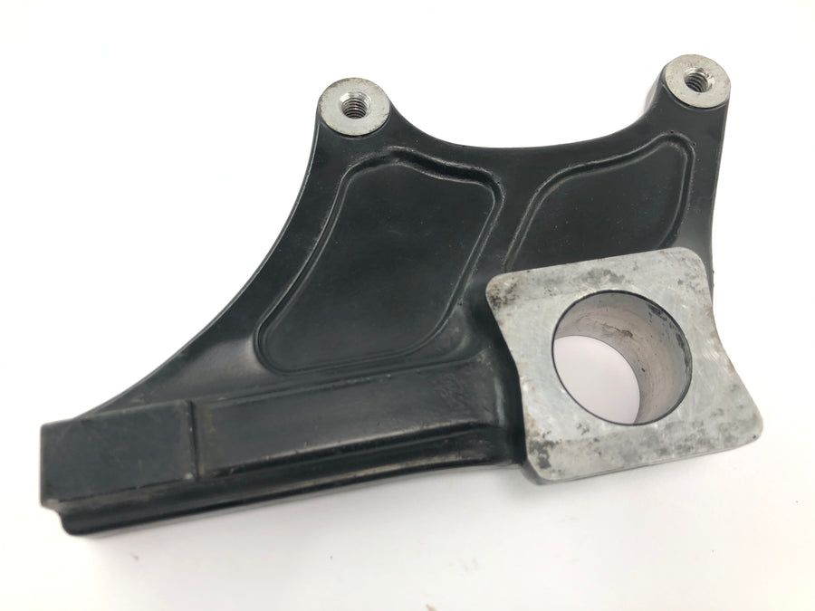 Suzuki GSX R 1000 WVBZ K3 [2003] - držák držáku třmenu zadní brzdy