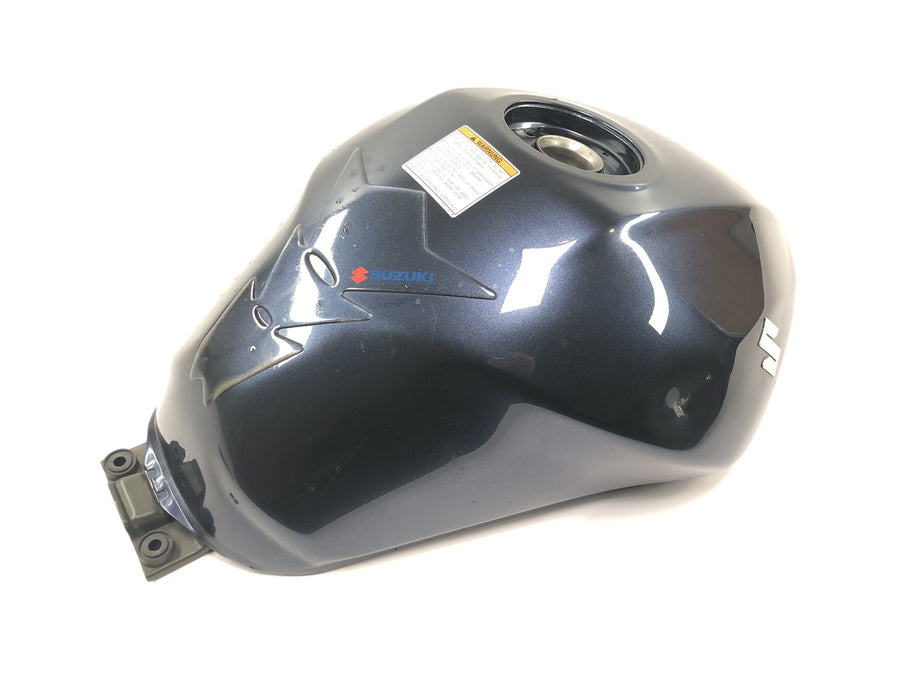Suzuki GSF 1250 SA Bandit WVCH [2007] - Zásobník palivové nádrže benzínové nádrže s promáčknutím