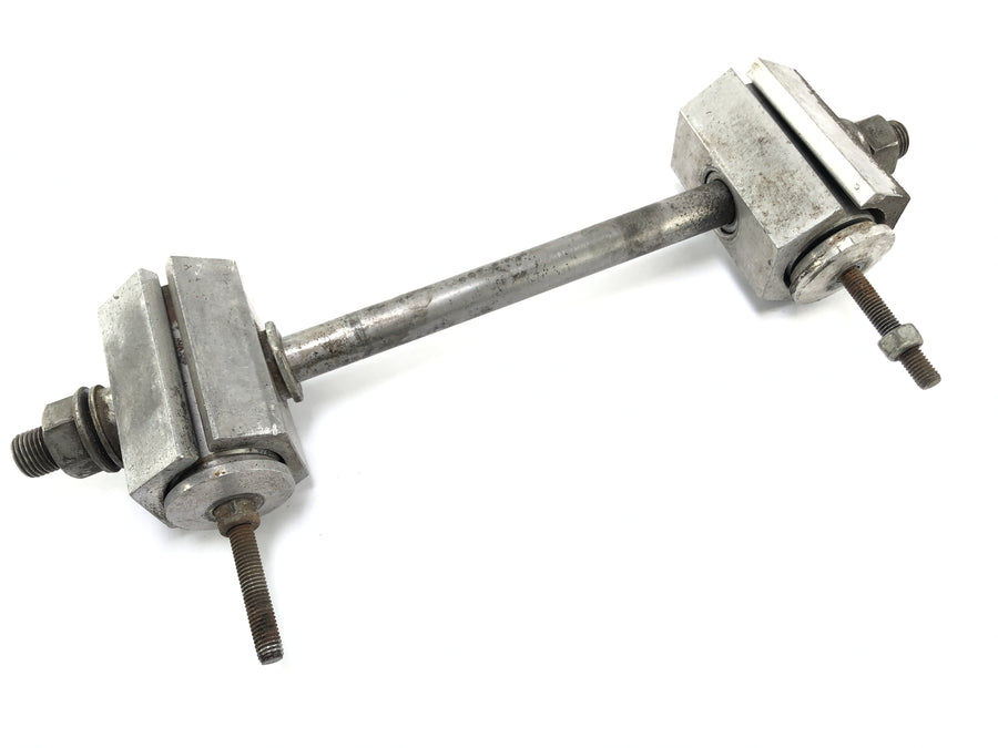 Ducati SL 600 Pantah [1982] - Zadní náprava s napínačem řetězu