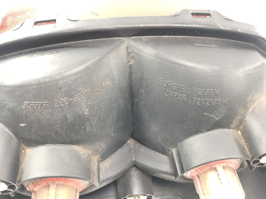 Yamaha XJR 1300 RP02 [1999] - Zadní světlo zadního brzdového světla