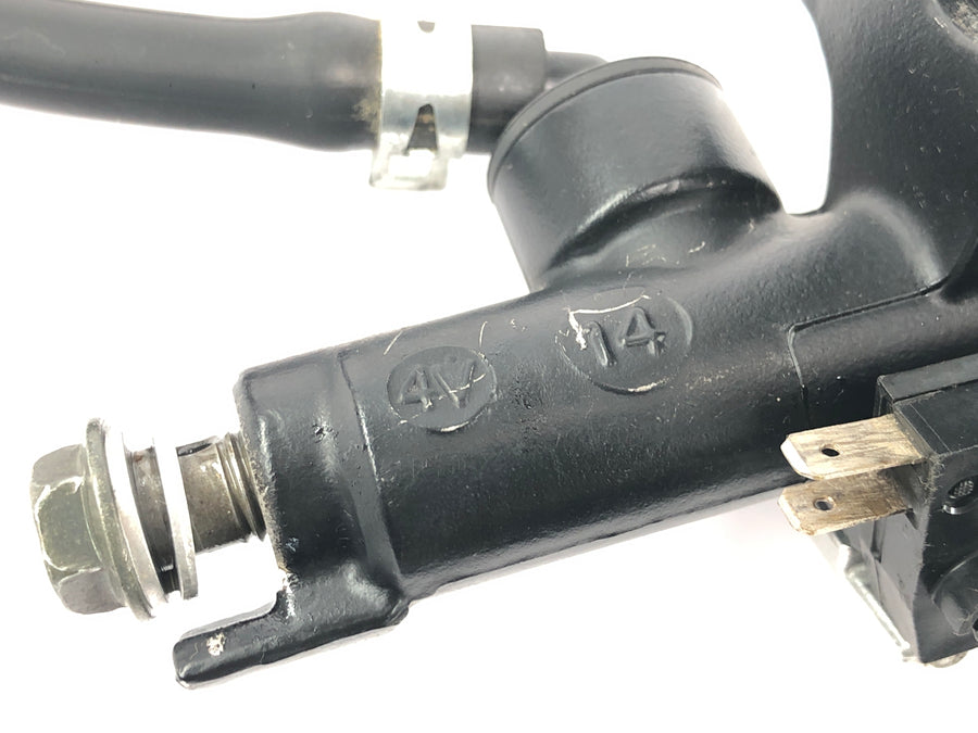 Suzuki GSX R 1000 WVBZ K3 [2003] - Pumpička přední brzdy, pumpička ruční brzdy, rukojeť brzdy