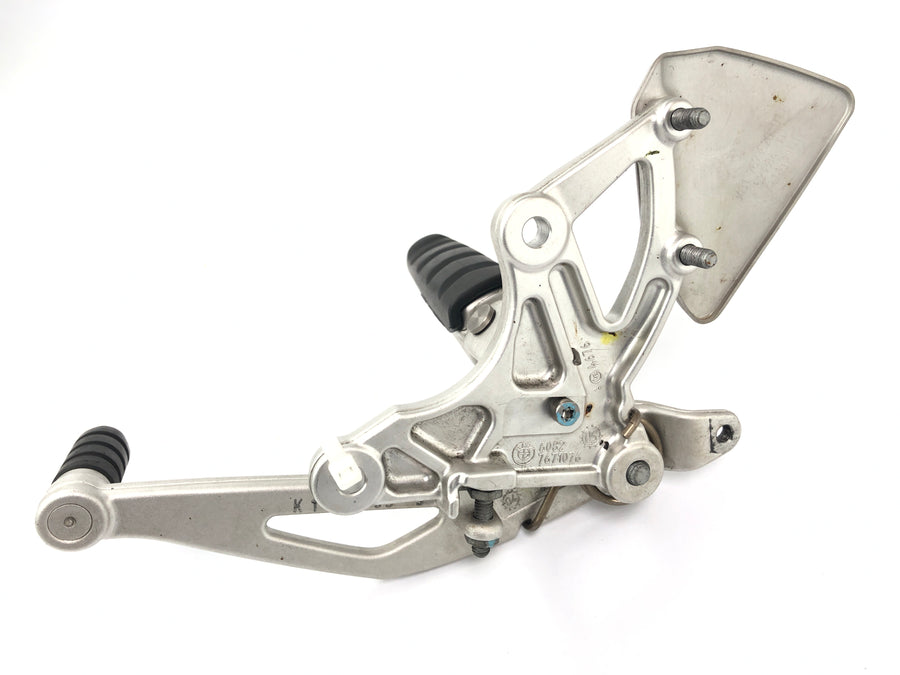 BMW R 1200 ST R1ST [2006] - Systém Systému Footrest's System's Footrest vpravo s brzdovým pedálem