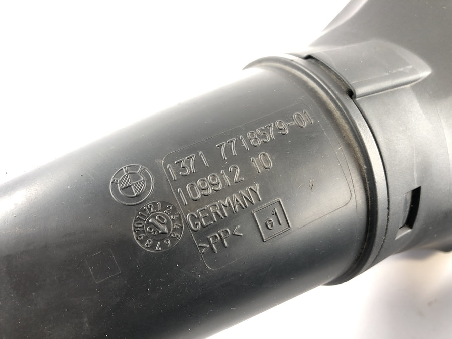 BMW K 1300 S K12s [2010] - Vlevo vzduchového průvodce vzduchem vzduchem vzduchem na levé straně vpravo
