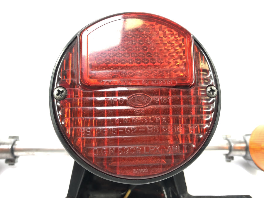 Moto Guzzi V7 Special [1971] - Zadní světlo s ukazateli a záznam poznávací značky