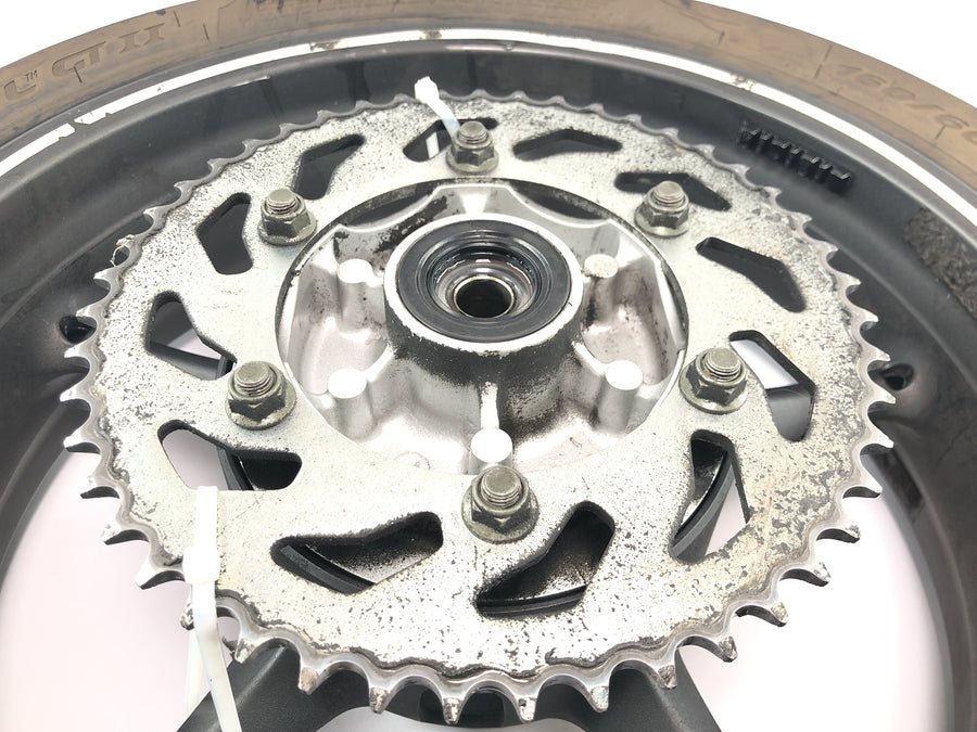 Yamaha MT 03 RM02 [2007] - Kompletní ráfek zadního kola 5,00 x 17"