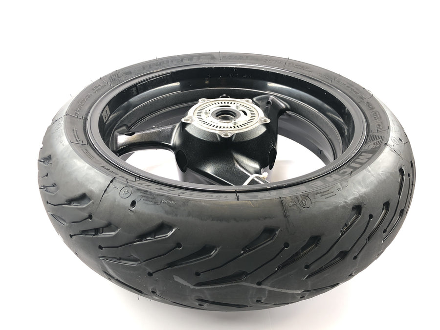 Suzuki GSF 1250 SA Bandit WVCH [2007] - Ráfkové kolo zadního kola 5,50 x 17"