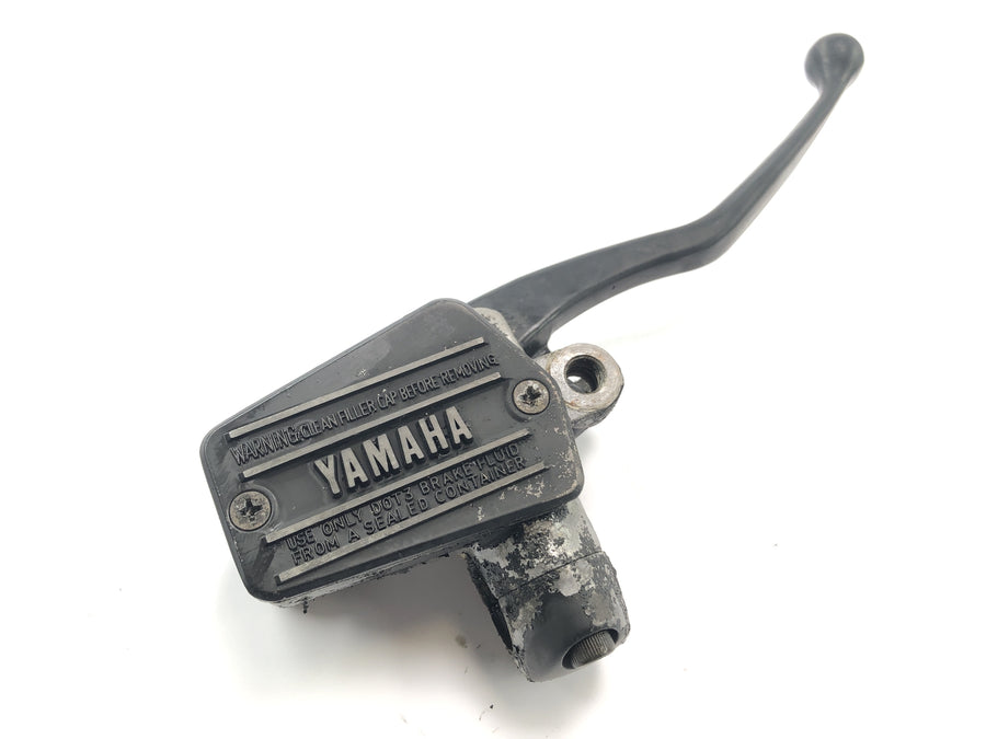 Yamaha FJ 1100 47E [1985] - brzdová páka ruční brzdy na pravé pravé brzdové brzdy