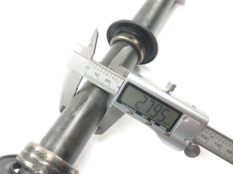 Yamaha YZF R1 RN04 [2001] - Zadní náprava náprava zadního kola