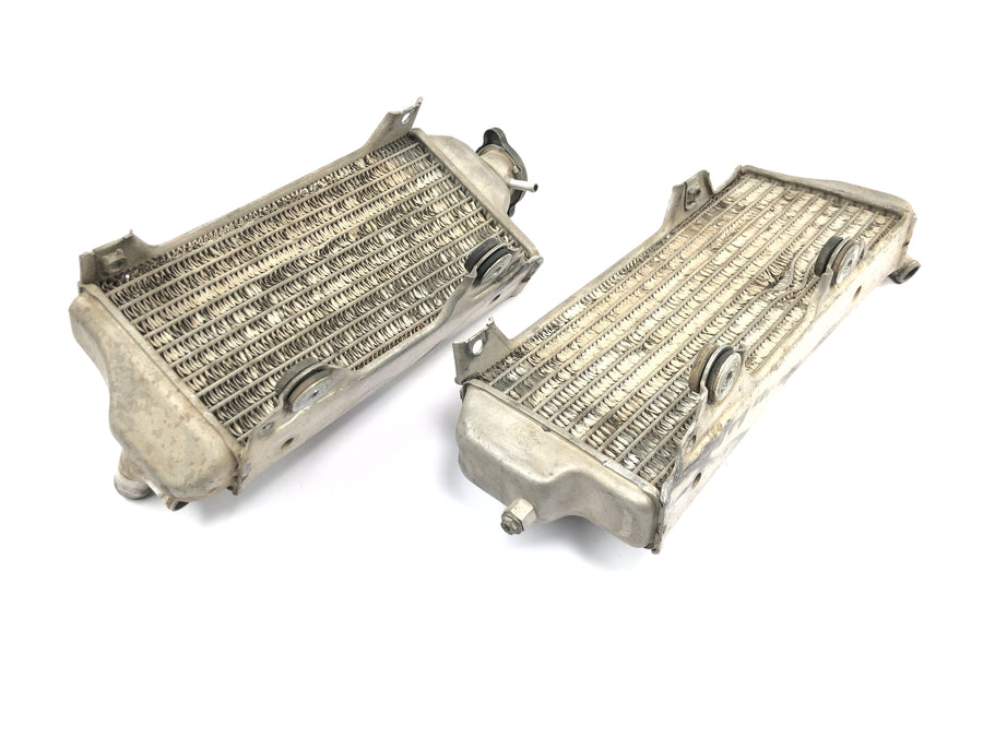 Suzuki RM Z 250 RJ41A [2007] - chladič vodního chladiče, pár levý a pravý