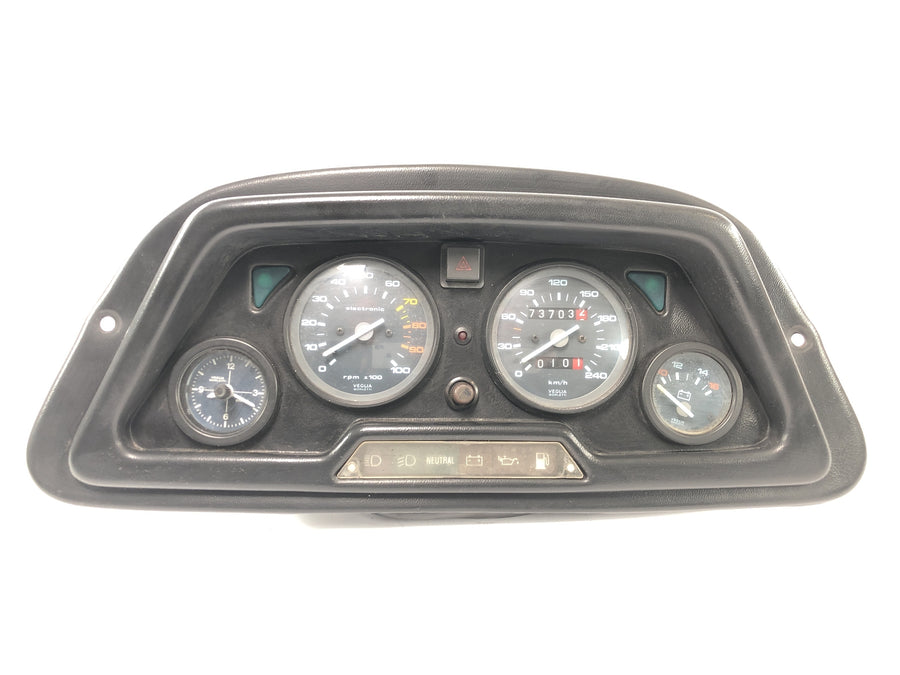Moto Guzzi California III VY Integrale [1990] - Tachometr instalovaný na přístrojovou desku kokpitu