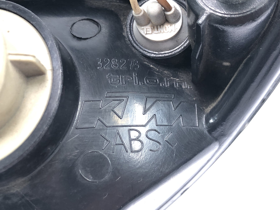KTM 950 Adventure LC8 [2004] - zadní světlo zadní světlo brzdové světlo zadní světlo