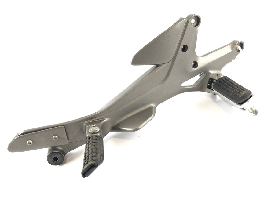 Honda CBF 1000 A SC58 [2006] - Plate na nohou vpravo