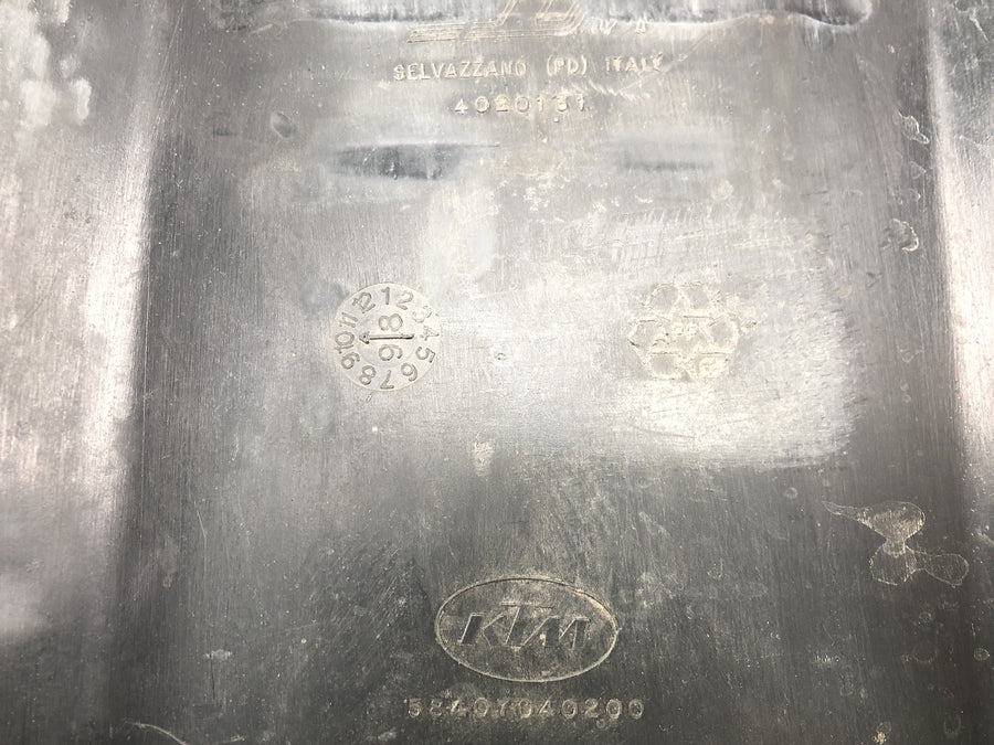 KTM 640 LC4 EGS [1999] - Sedadlo řidiče čalouněná lavice