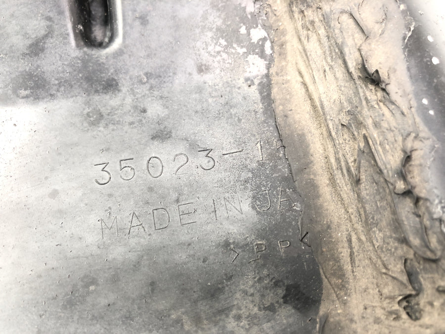 Kawasaki Zr7 Zr750F [1999] - kryt držáku kontejnerů baterie na zadní straně plastu