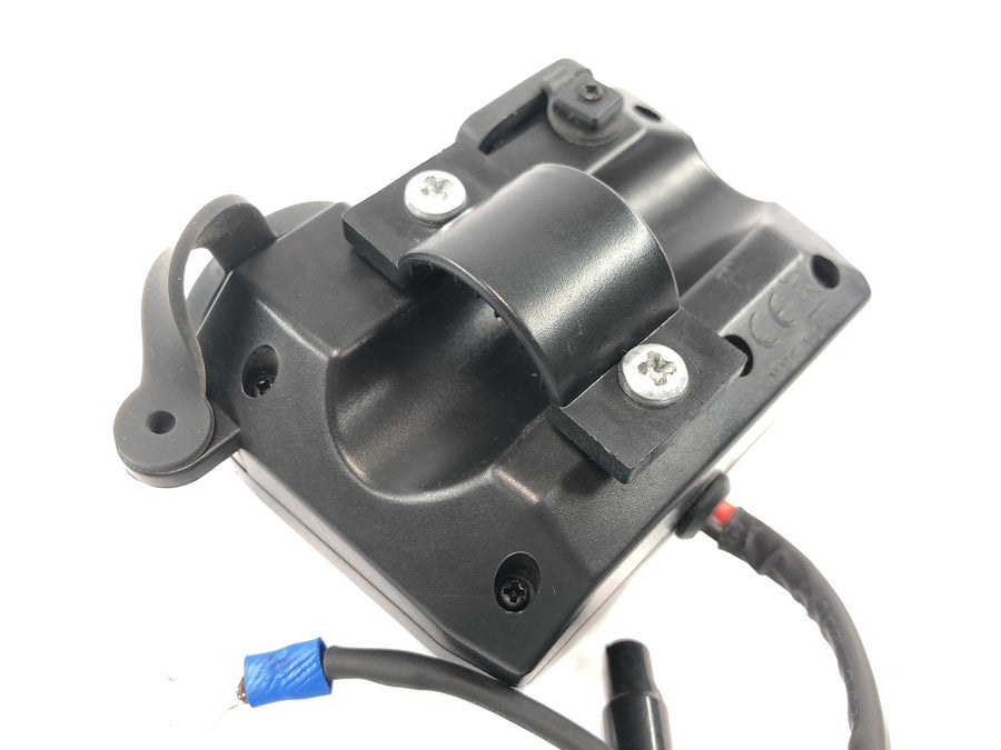 Suzuki Intruder VL 1500 AL [2000] - 12V USB zásuvka dvojitá USB nabíjecí zásuvka