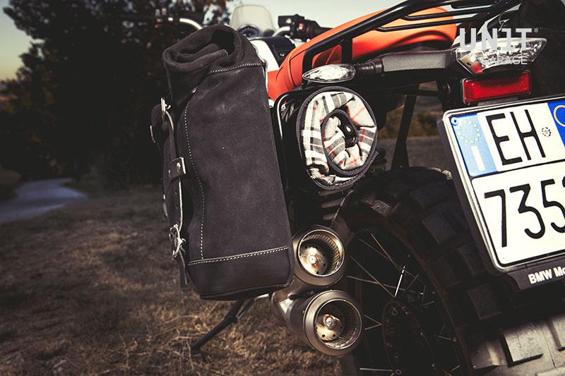 BMW R nineT 1200 Urban G/S (nízký výfuk) [2017-2023] - boční taška Scram ze štípenky 22L-30L + rám Double NineT