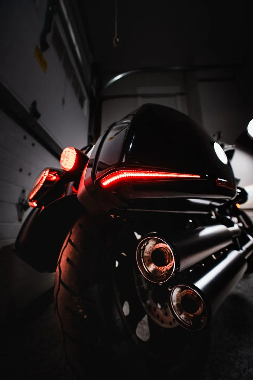 harley davidson fxlrst [CUSTOM DYNAMICS] – LED osvětlení sedlové brašny