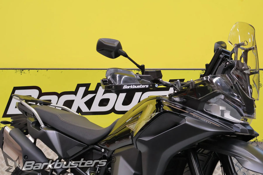 Ducati Multistrada V4 [BARKBUSTERS] – Hardwarová sada – dvoubodová montáž zblízka