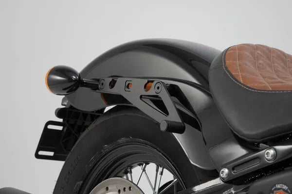 Harley-Davidson Softail Street Bob 107 [2018] – SLH Seitenträger rechts