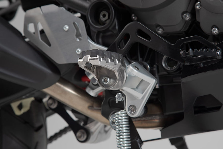 Triumph Tiger 900 Bond Edition [2022-2023] - sada stupaček EVO - obrázek 3