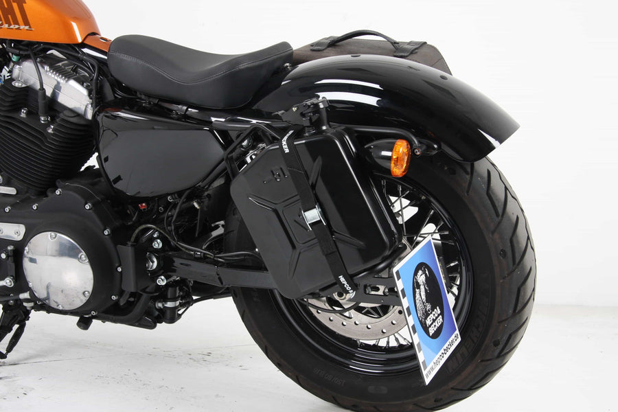 Harley-Davidson Sportster 883 Roadst [2004-2020]-Výřez pro hlavu včetně držitele