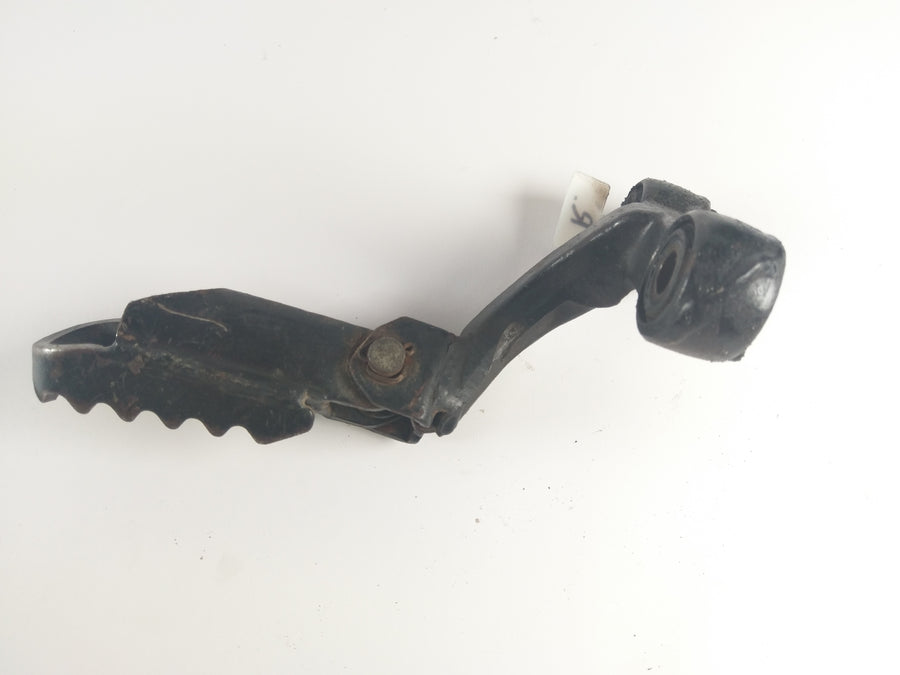 Suzuki Dr 650 SP42B Footrest napravo