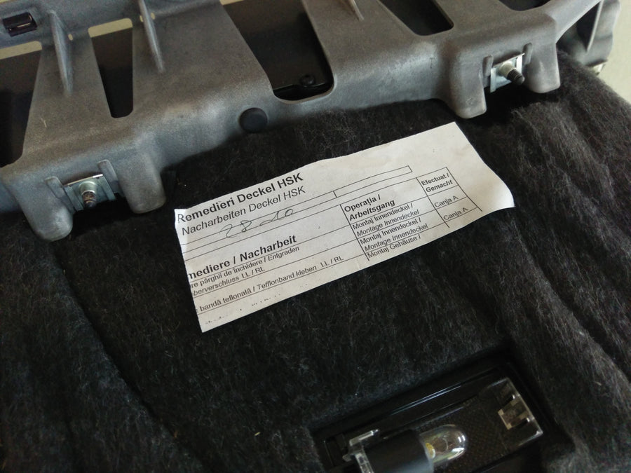 Porsche Panamera Turbo [2010] - Komporálka pro odkládací komora rukavic