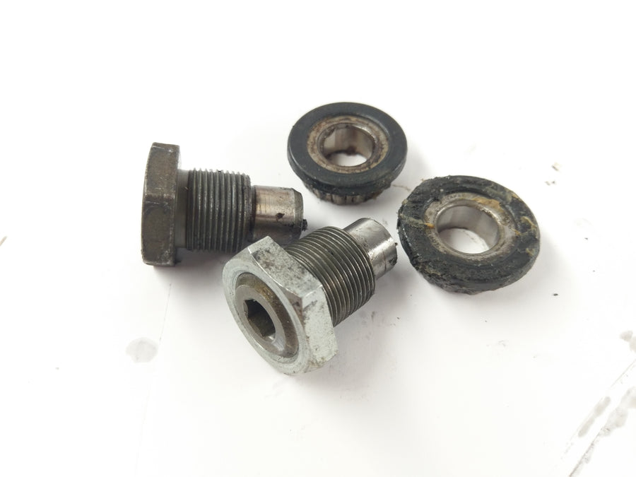 Suzuki Intruder 1500 VL [2000] - Swinging Bolts With Warehouse