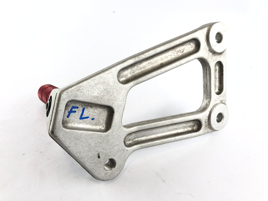 Ducati 888 Strada [1993] - Footrest s držitelem odpočinku vlevo