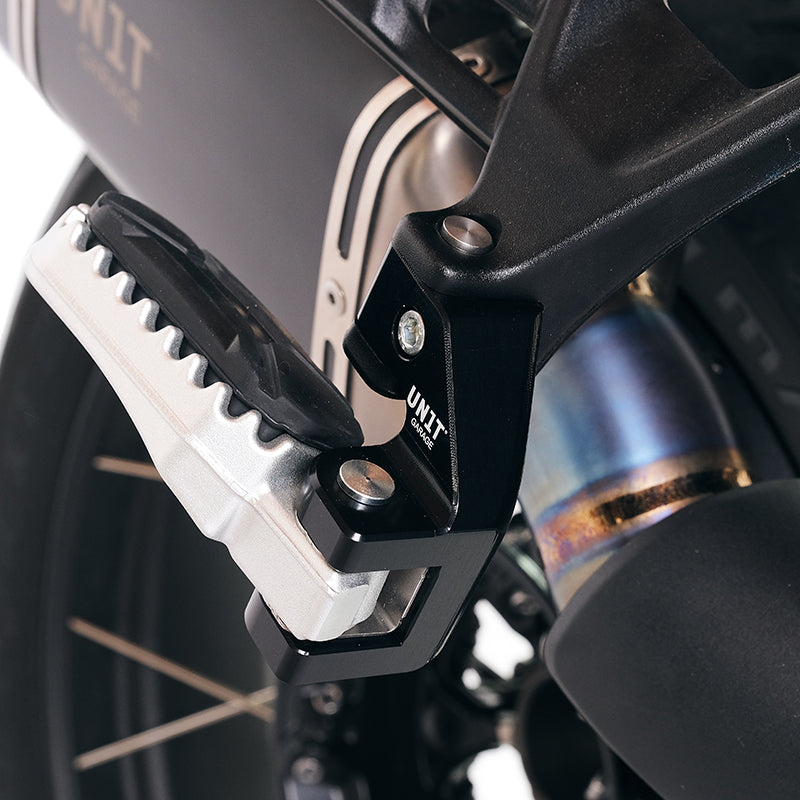 BMW R 1300 GS Adventure [2024–2026] - BMW R1300GS und ADV Sozius-Komfort-Kit mit abgesenkter Fußstütze