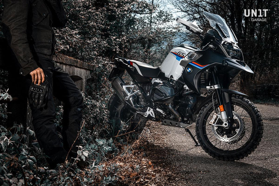 BMW R 1200 GS LC [2013-2018] - Kit RAD R1200GS (2017 v poi) & R1250GS (SVĚTLE BÍLÁ - MATNÁ ČERNÁ)