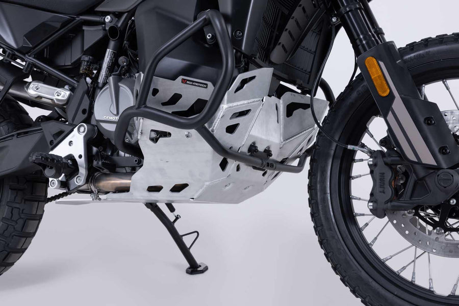 CFMOTO 800 MT-X [2025-2026] - ochranná lišta motoru stříbrná – obrázek 2