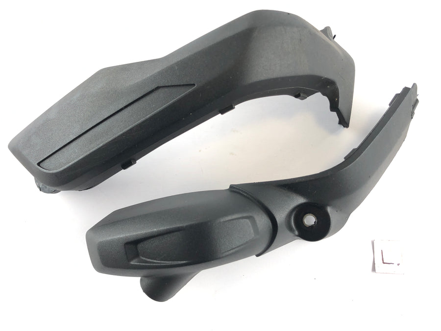 BMW R 1200 GS LC [2016] - Kryt víka ventilu vlevo