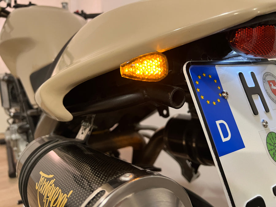 2 LED indikátory čiré rezistory [E-mark] - Kawasaki ER-5 ER-6N čelní pohled