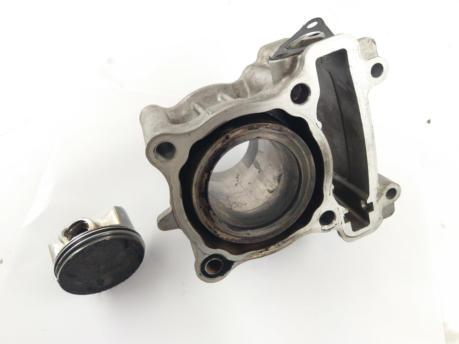 Beta RR 4T 125 LC [2014] - válec a píst