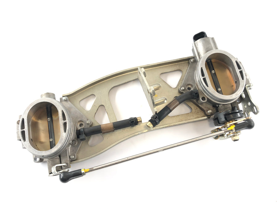 Ducati 1098 S [2007] - škrticí ventil