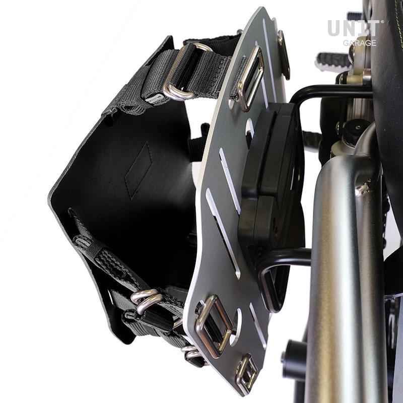 BMW R nineT 1200 Urban G/S (hoher Auspuff) [2017-2023] - Aluminium-Taschenhalter mit verstellbarer Lederfront, Schnellkupplung und Rahmen